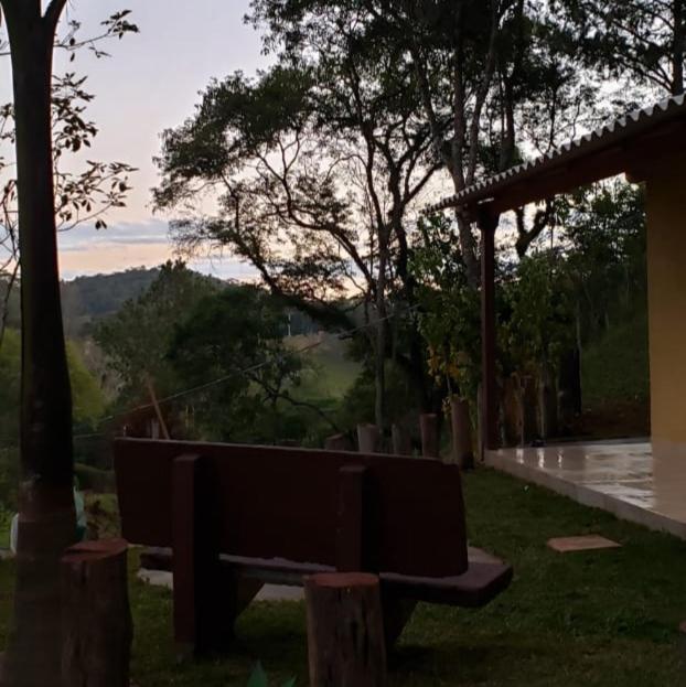 Cabana Da Montanha - Sitio Pasangas Santo Antonio do Pinhal Exterior photo